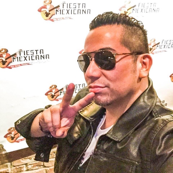 Meet your Posher, Ricardo - Picture 7 of 7